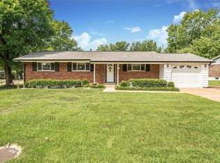 873 Castleaire Pkwy, Saint Louis, MO 63129