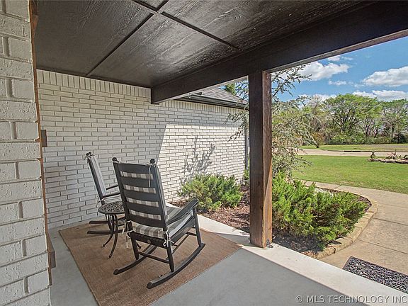4th image of 3806 Club View Dr