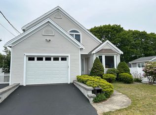45 Maine Ave, West Yarmouth, MA 02673