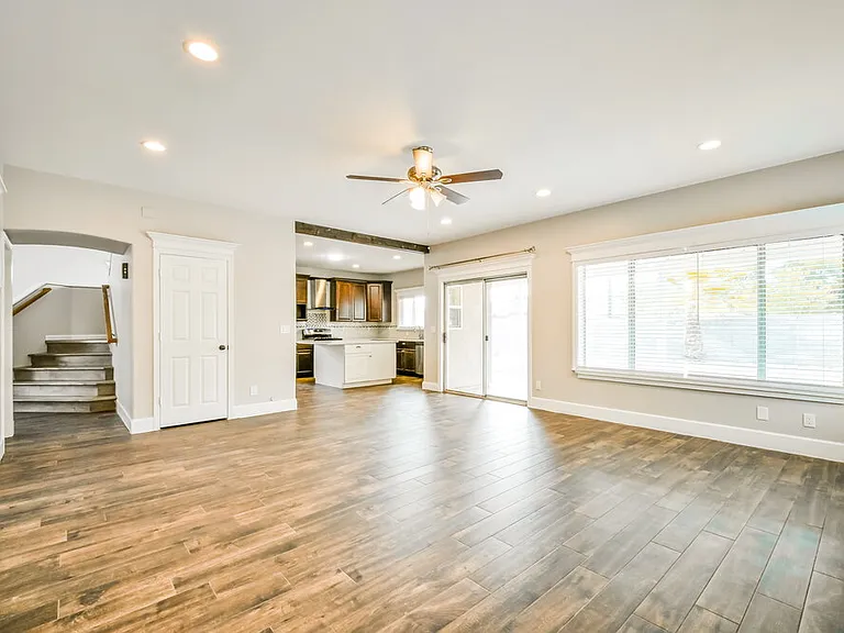 1297 E Tradewind Dr — Photo 5