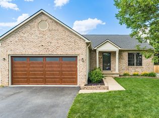 512 W River Dr, Grove City, OH 43123