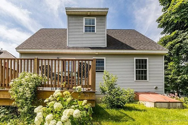 5 Eastman Ave — Photo 5