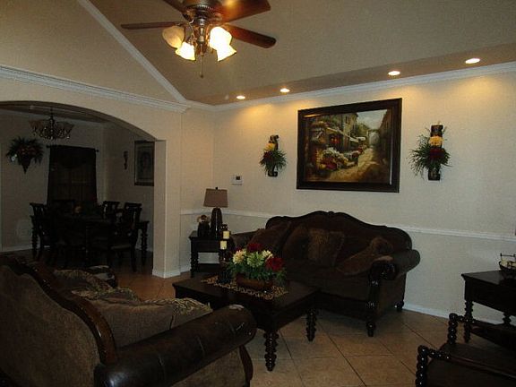3rd image of 2468 Elizabeth Cir