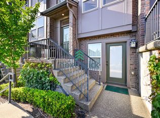 1304 Williamsburg Walk NE, Issaquah, WA 98029