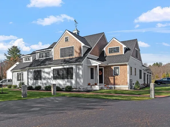 124 Main St #2, Westford, MA 01886