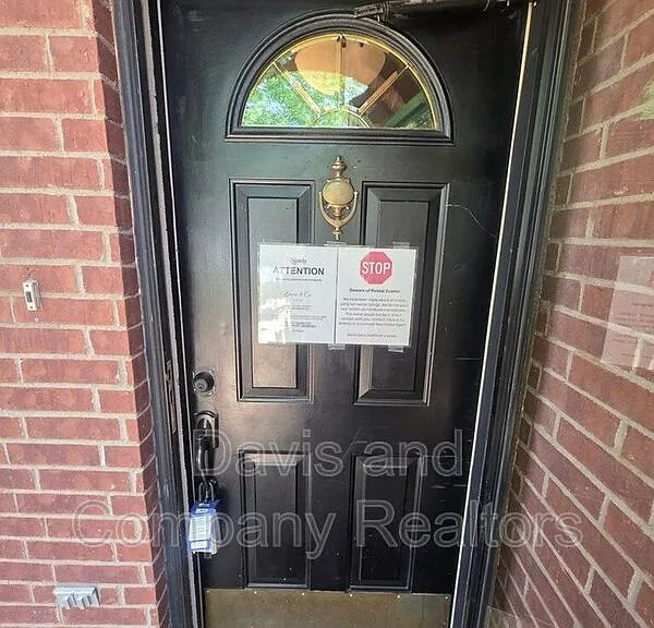 5203 Canadian Ave — Photo 2