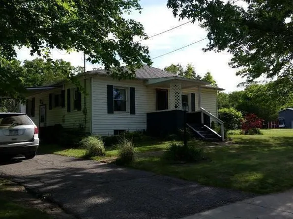 475 Avenue A, Springfield, MI 49037