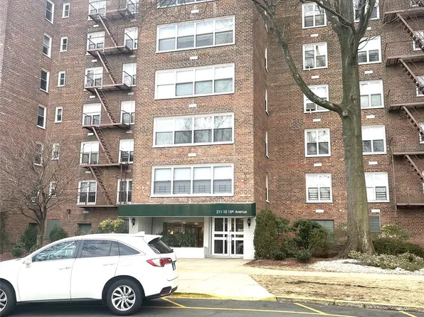211-10 18 Avenue #4K, Bayside, NY 11360
