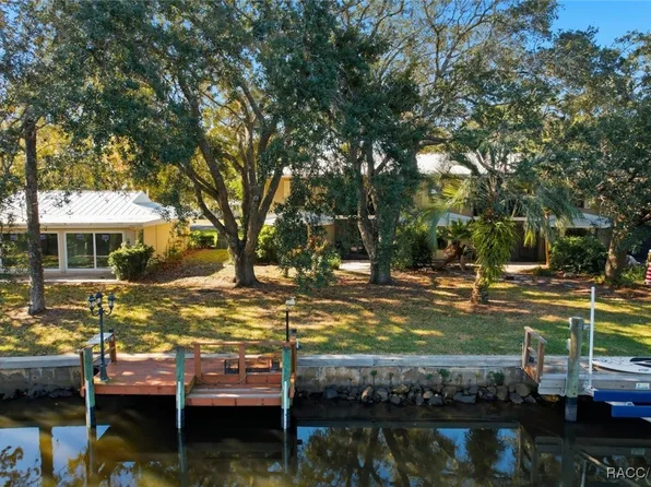 11328 W Bayshore Dr, Crystal River, FL 34429