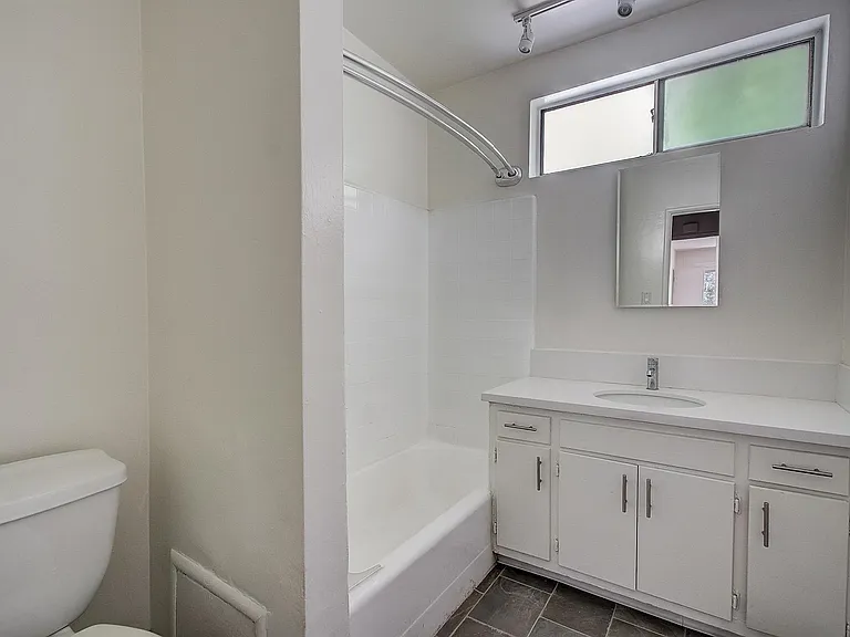 1800 Prosser Ave #9 — Photo 14