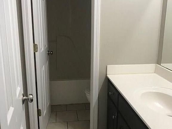 5th image of 4555 Rock Creek Cir
