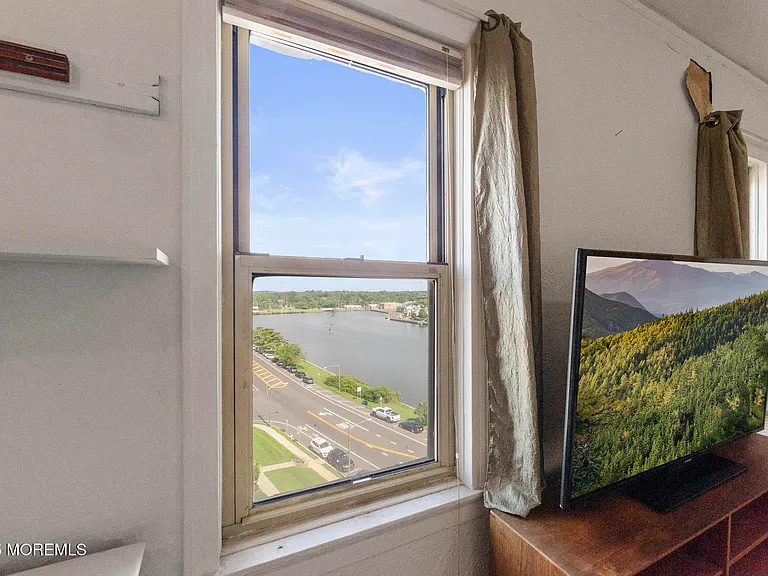 400 Deal Lake Dr #7h & 7g — Photo 30