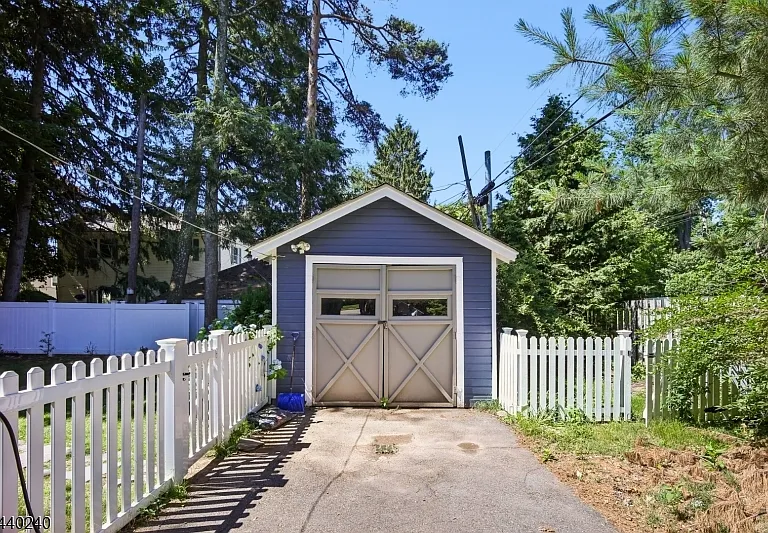 10 Mountain Pl — Photo 21