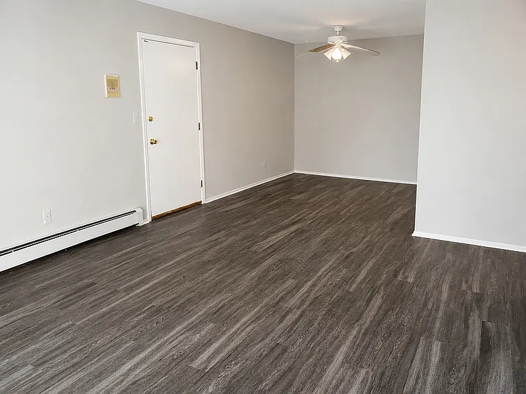 1880 Axtell Rd #2 — Photo 6