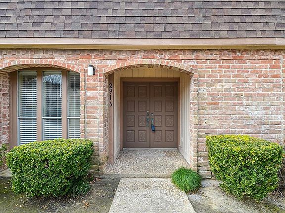 5th image of 2916 Camelot Ln