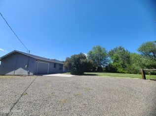 9509 Meadowbrook Rd, Yakima, WA 98903