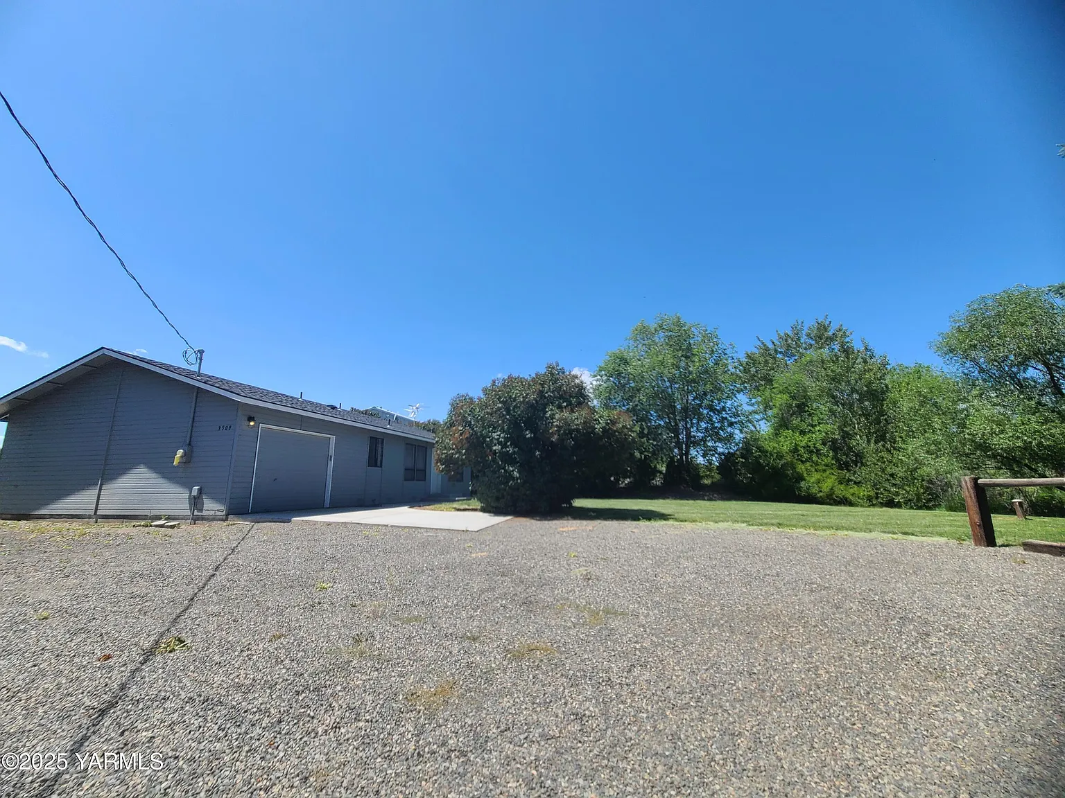 9509 Meadowbrook Rd photo 1