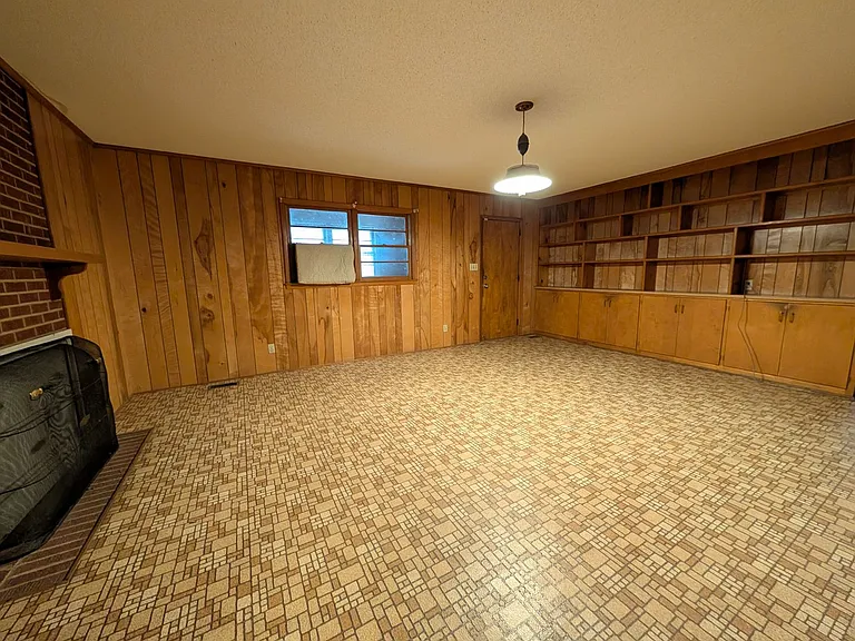 805 Edgewood Rd — Photo 8
