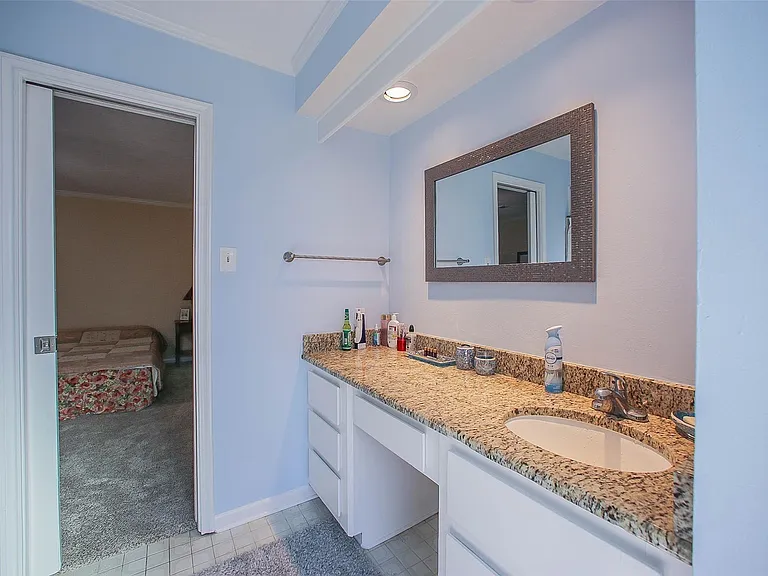 9511 Sharpcrest St — Photo 19