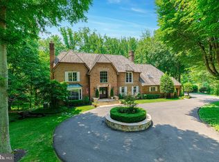 1 Oaklyn Ct, Potomac, MD 20854