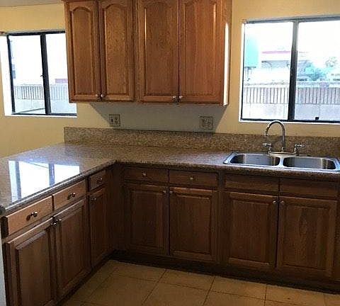 4th image of 601 Dewey Ave APT B