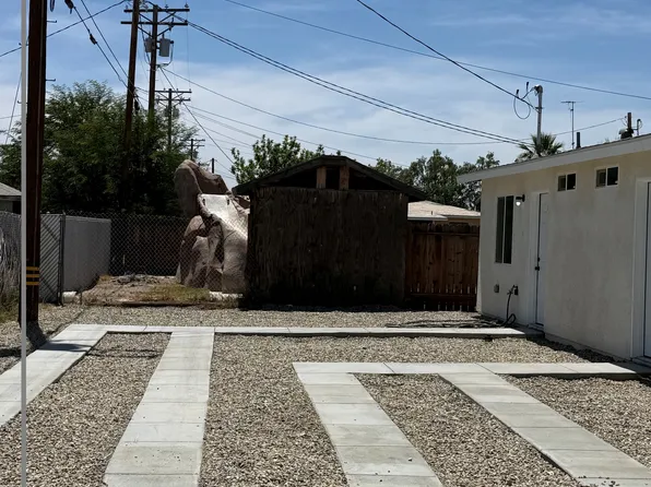 218 W 3rd St APT 1, Imperial, CA 92251