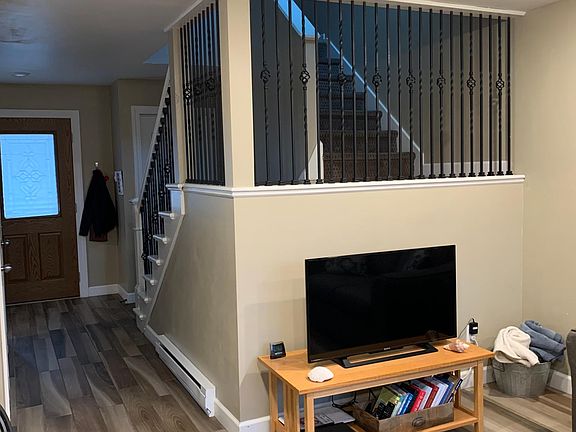 2nd image of 1749 Oakdale Ave APT 2