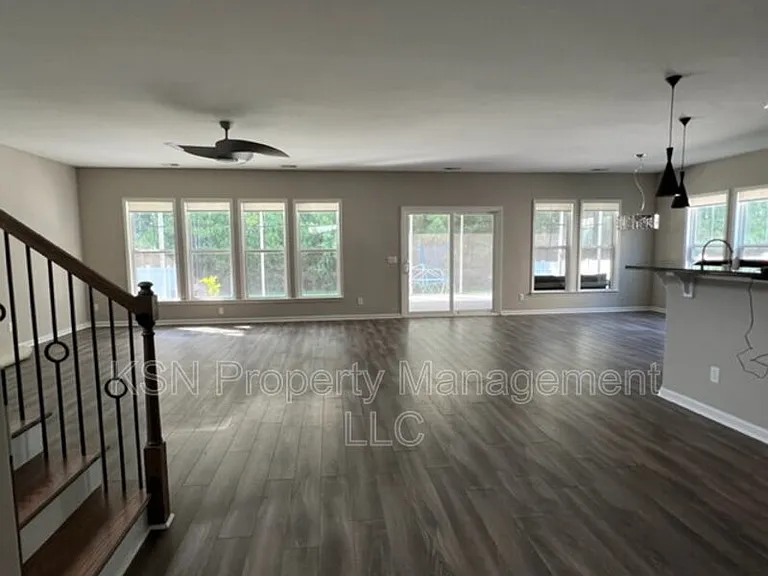 148 Tahoe Dr — Photo 6