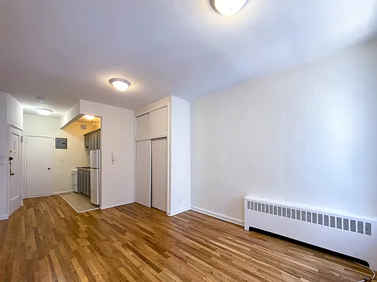 Rented by Compass | media 21