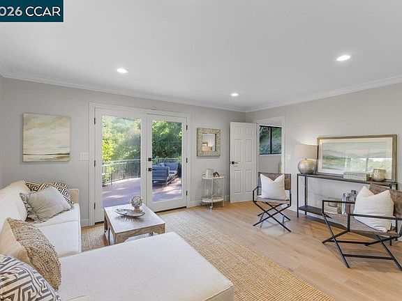 5th image of 14 Springhill Ln