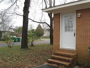 3rd image of 709 E L St