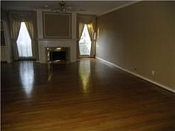 4th image of 4014 Bay Shore Dr