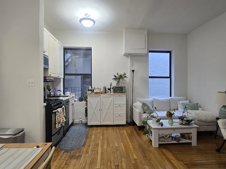 248 W 105th St #2E — Photo 2