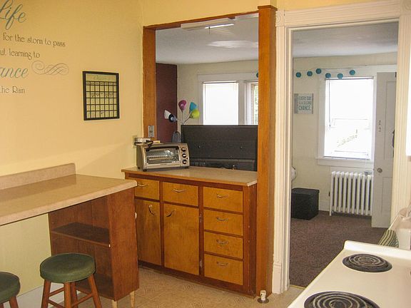 4th image of 126 W Wabasha St APT 6