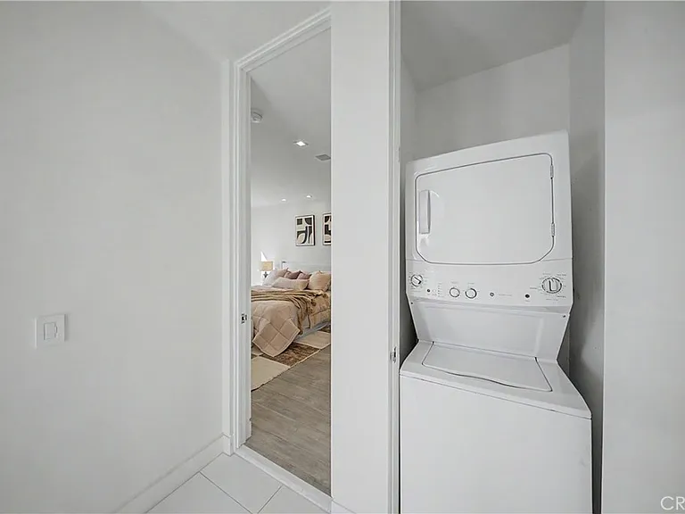 9459 Beverly Crest Dr — Photo 45