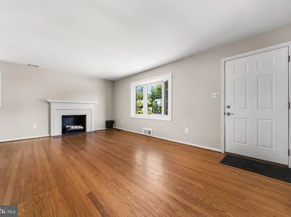 7020 Quander Rd, Alexandria, VA 22307