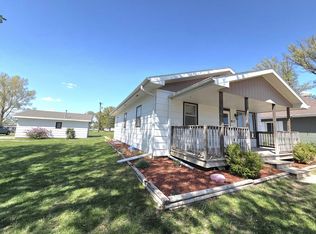 410 Austin St, Pickrell, NE 68422