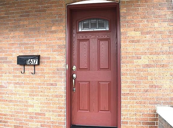 3rd image of 1617 Newport Ave