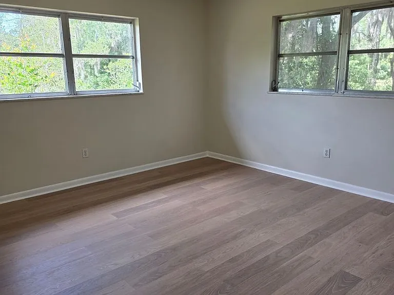 5015 Darlington Rd — Photo 12