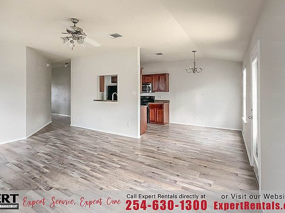 3rd image of 2110 Lindsey Dr