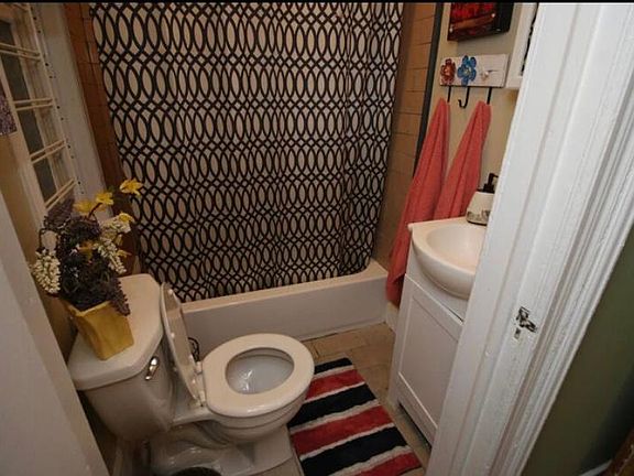 5th image of 806 S 49th St Floor 1
