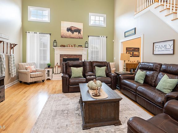 5th image of 119 Fawnwood Ct