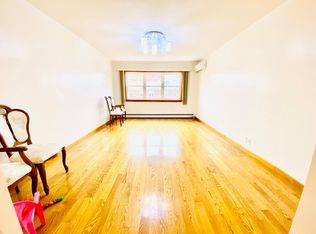 19414 Station Rd FLOOR 2, Flushing, NY 11358