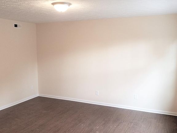 5th image of 510 Lusardi Dr #D2