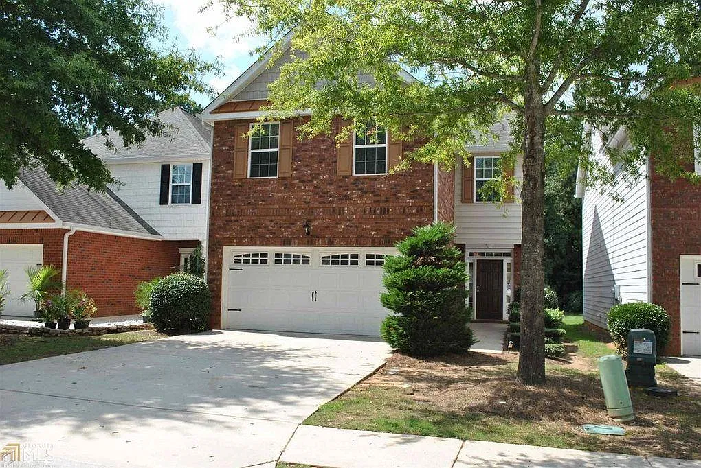 564 Hansen Dr — Photo 1