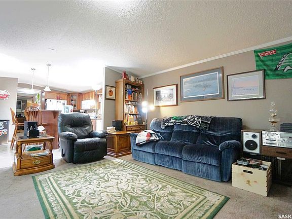 3rd image of 402 4th Ave