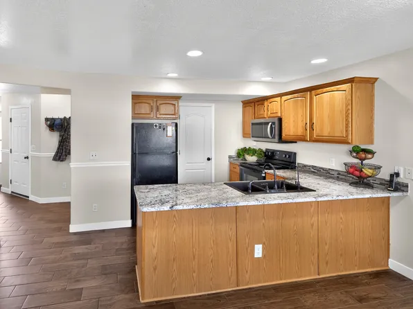 802 W Sugar Maple Ct, Payson, UT 84651
