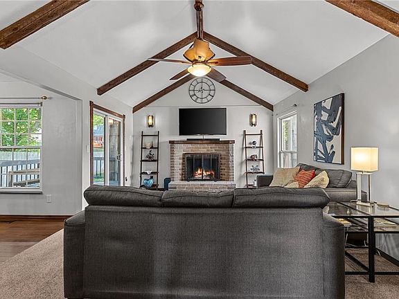 5th image of 8205 Caenen Lake Rd