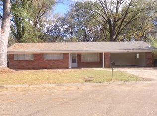 329 Shady Ln, Vicksburg, MS 39180