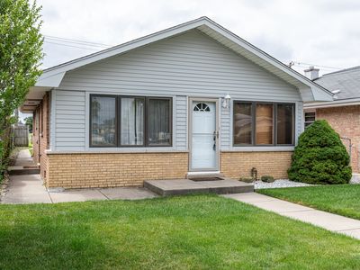 6105 W 83rd St, Burbank, IL, 60459